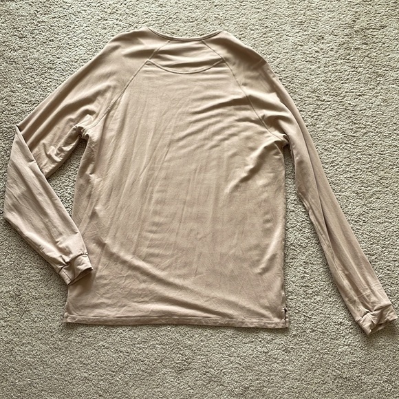 P’tula Men’s Casual Long Sleeve Athletic Shirt Tee Sz M Desert Tan Athleisure - Picture 9 of 9